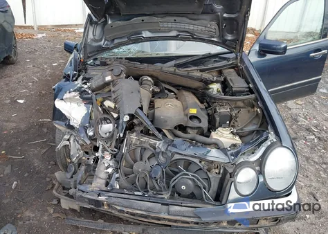 1998 Mercedes-Benz E 320 z USA, uszkodzony, nr VIN WDBJF65F9WA556120